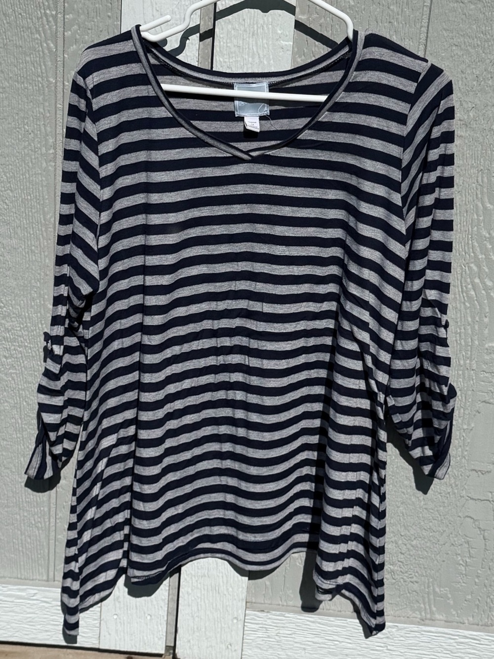Size 1x- sundays Navy and Gray Striped V-Neck 3/4 Sleeve